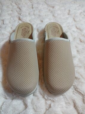 Fly Flot Womens Tan Genuine Leather Anatomic Anti-Shock Mesh Clogs Size 39